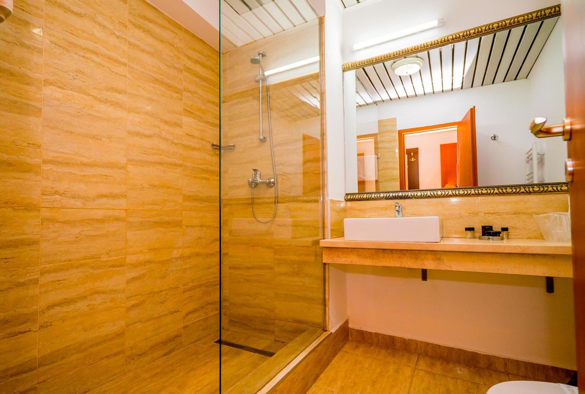 Guci Hotel Constanţa Exteriér fotografie